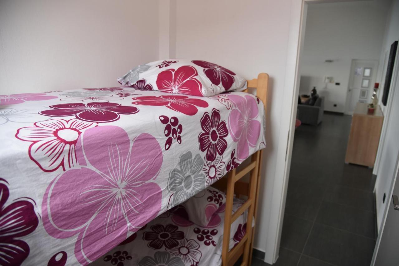 Villa Pina Appartment Chantos Tisno Exteriör bild