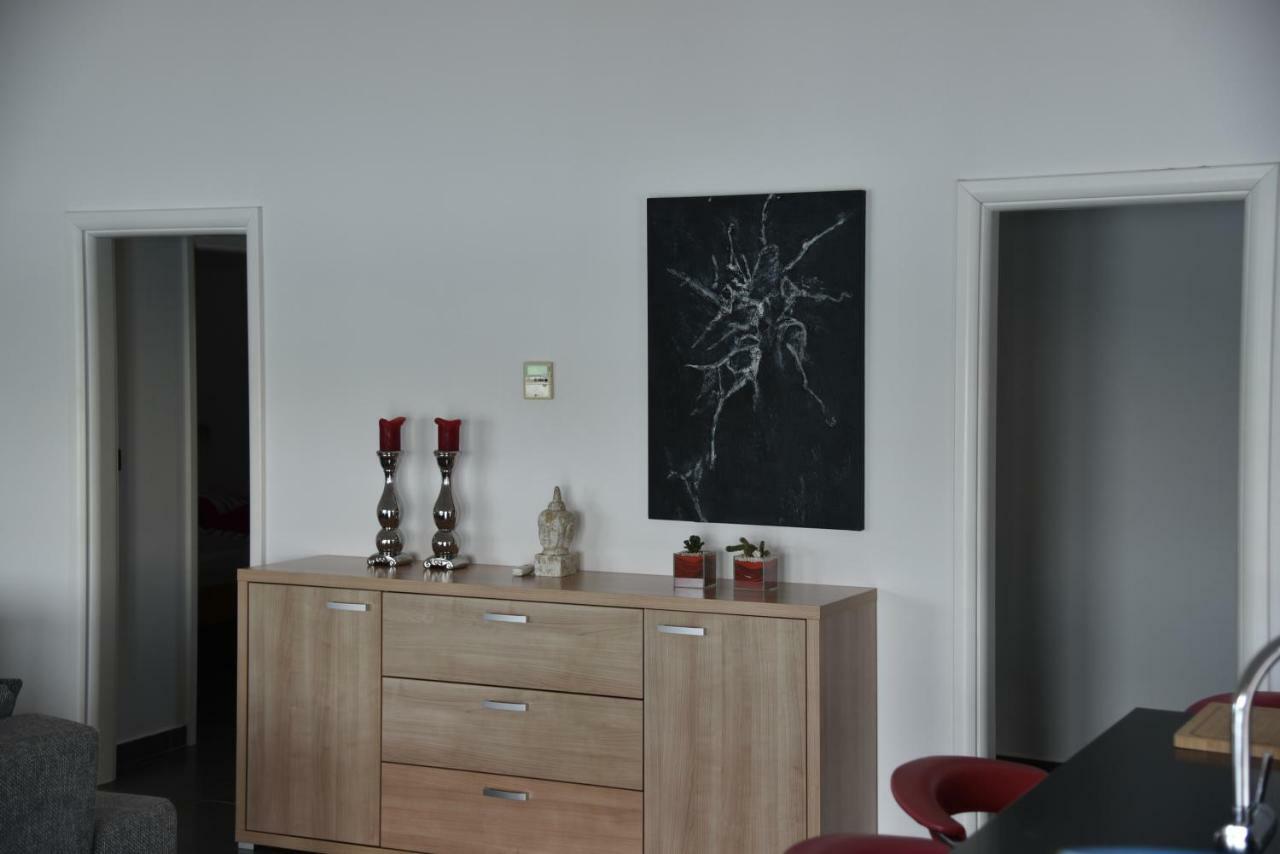 Villa Pina Appartment Chantos Tisno Exteriör bild